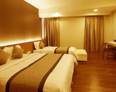 Hotel 61 (Medan, Endonezya)
