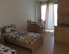 Otel Apartments Besimi (Saranda, Arnavutluk)