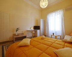 Bed & Breakfast *1*7*4* Via Roma (Palermo, Ý)