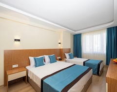 Khách sạn Diamond Luxury Hotel (Antalya, Thổ Nhĩ Kỳ)
