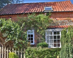 Toàn bộ căn nhà/căn hộ Cosy 2 Bed Cottage, Perfect For Friends, Family And Furry Companions (Docking, Vương quốc Anh)