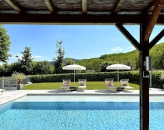 Toàn bộ căn nhà/căn hộ Welcome To Tuscany And Beautiful Villa Adriano Located 15 Minutes From Lucca (Lucca, Ý)