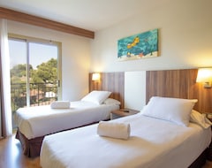 Hotel Golden Avenida Family Suites (Salou, Spain)