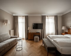 فندق هوتل يوروبا سبلينديد (ميرانو, إيطاليا)