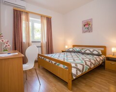 Casa/apartamento entero Apartamento Mir de 3 dormitorios con piscina infinita privada (Sveti Lovreč, Croacia)