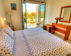 Otel Pension Dryoussa (Pythagorion, Yunanistan)