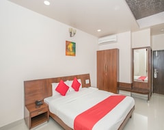 Khách sạn Capital O 490 Hotel Compact Maple Leaf (Bengaluru, Ấn Độ)