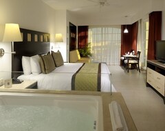 Hotel Marina El Cid Spa & Beach Resort (Puerto Morelos, Meksiko)