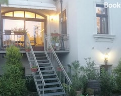 Hele huset/lejligheden Kuria Apartman With Jacuzzi (Budapest, Ungarn)