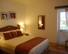 Hotel Casa Shanti Niketan (Estoril, Portugal)
