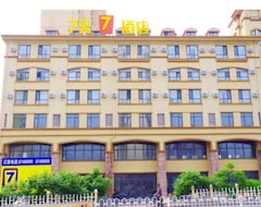 Hotel 7 Days Inn Dandong Feng Cheng Center Branch (Liaoyang, China)