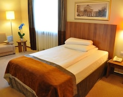 فندق Hotel Ambasador (بوخارست, رومانيا)