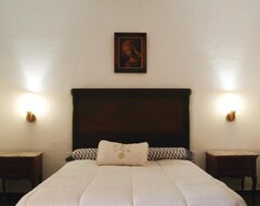 Koko talo/asunto 3 Bedroom Accommodation In Hornachuelos (Hornachuelos, Espanja)