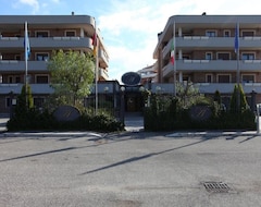 Khách sạn Altea Suites (Pomezia, Ý)