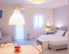 Aparthotel Milos Bay Suites (Adamas, Greece)
