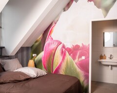 Hotel House Of Tulips (Hillegom, Netherlands)