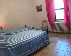 Toàn bộ căn nhà/căn hộ 3 Bedroom, 1 Bathroom Apartment With Garden With Furniture And Bbc (Fauglia, Ý)