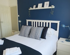 Hotel Shorley Wall - 3 Bedroom - Near Beach/shops - Parking For 2 Cars (Broadstairs, Reino Unido)