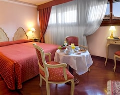 Hotel Pierre (Floransa, İtalya)