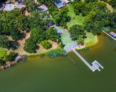 Koko talo/asunto New! Waterfront Retreat W/ Dock On Lake Tawakoni! (Kaufman, Amerikan Yhdysvallat)