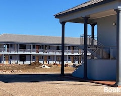 Căn hộ có phục vụ Nandi Gosa Apartments (Mafikeng, Nam Phi)