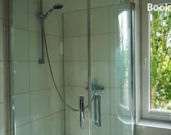 Hele huset/lejligheden Unique: 5 Bedroom - 2 Bathroom - Kitchen - Central (Bremerhaven, Tyskland)