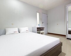 Hotel Reddoorz @ Cideng (Yakarta, Indonesia)