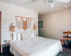 Hotel Orchid Beach House Adults Only (Tulum, Mexico)