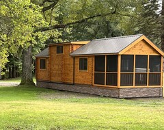 Casa/apartamento entero Mourning Dove, A Luxurious Lancaster Cabin In French, Ny. (Clymer, EE. UU.)