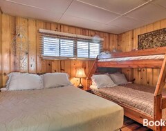 Cijela kuća/apartman Pet-friendly Cabin - 5 Min To Big Bear Lake! (Big Bear Lake, Sjedinjene Američke Države)