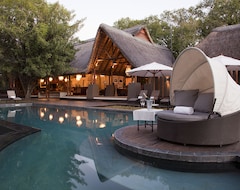 Hotel Royal Chundu Luxury Zambezi Lodges (Livingstone, Zambia)