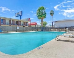 Hotel Your Home Away From Home! Outdoor Pool, Free Parking, Near Arizona Stadium (Tucson, Sjedinjene Američke Države)