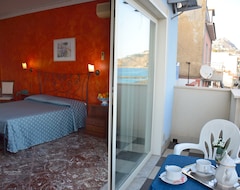 Hotel Costa Azzurra (Giardini-Naxos, Italia)