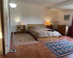 Toàn bộ căn nhà/căn hộ 3 Bedroom Village House For 6 People Between Salon And Aix En Provence (Grans, Pháp)