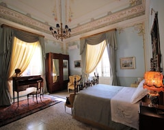 Oda ve Kahvaltı Palazzo De Castro (Squinzano, İtalya)