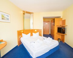 Khách sạn Double Room With City View And Balcony - Arkona Strandhotel 4 Star Superior - Right On The Beach! (Binz, Đức)