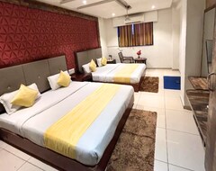 Oyo 61228 Hotel Shrimad (Ahmedabad, Indija)