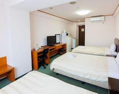 Hotel Peace Island Miyakojima (Miyako-jima, Japonya)