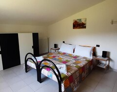 Bed & Breakfast Tolasudolsa Rooms & Breakfast (Compiano, Italia)