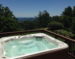 Koko talo/asunto Premium House With Amazing Views And Upgraded Amenities Throughout (Wintergreen, Amerikan Yhdysvallat)