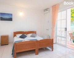 Hotelli Family Beach Rooms (Omiš, Kroatia)