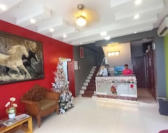 Khách sạn Oyo 1036 Lendes Tourist Inn Annex (Naga City, Philippines)