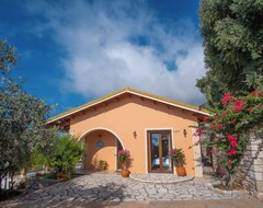 Hele huset/lejligheden Apolis Luxury Villa - Three Bedroom Villa, Sleeps 7 (Agios Georgios, Grækenland)