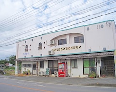 Khách sạn Ease (Nakijin, Nhật Bản)