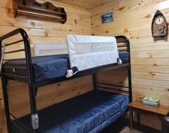 Toàn bộ căn nhà/căn hộ Site 11 Fisher Glamping Bunkie-urban Farm Resort (Kenora, Canada)