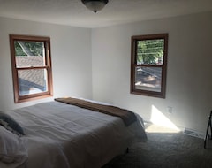 Hele huset/lejligheden Fully Renovated 3br Home By Fairgrounds & Downtown (Des Moines, USA)