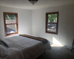 Hele huset/lejligheden Fully Renovated 3br Home By Fairgrounds & Downtown (Des Moines, USA)