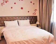 Hotelli Hotel Comfort (Tirana, Albania)