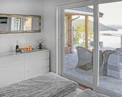 Tüm Ev/Apart Daire 4 Bedroom Accommodation In Farsund (Farsund, Norveç)