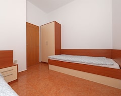 Koko talo/asunto Apartment 9419 Pag, Novalja (Novalja, Kroatia)